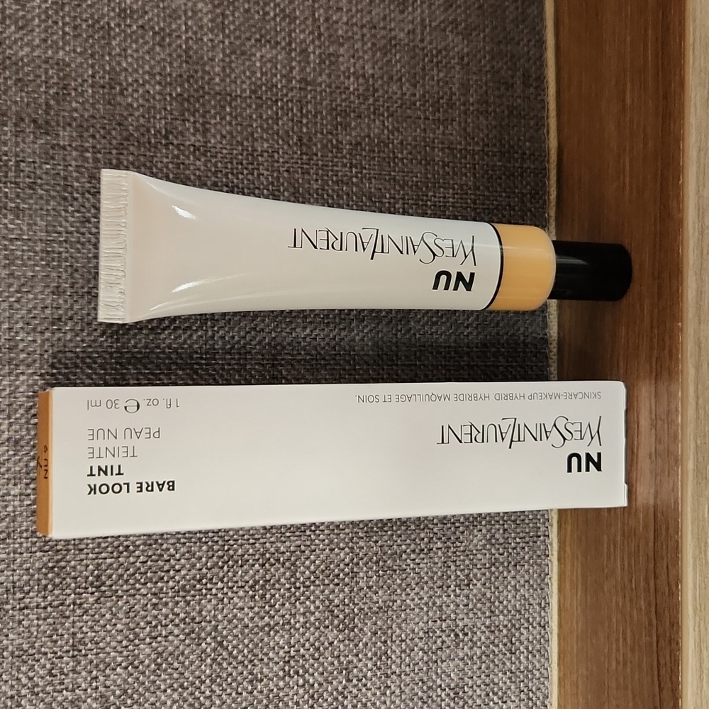 NU Yves Saint Laurent bare look skin tint